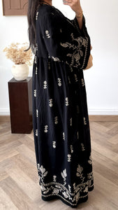 Robe brodée orientale Anisa en 88% viscose